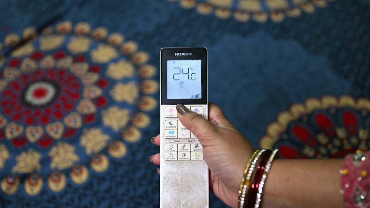 Indians forced to rush on air conditioners