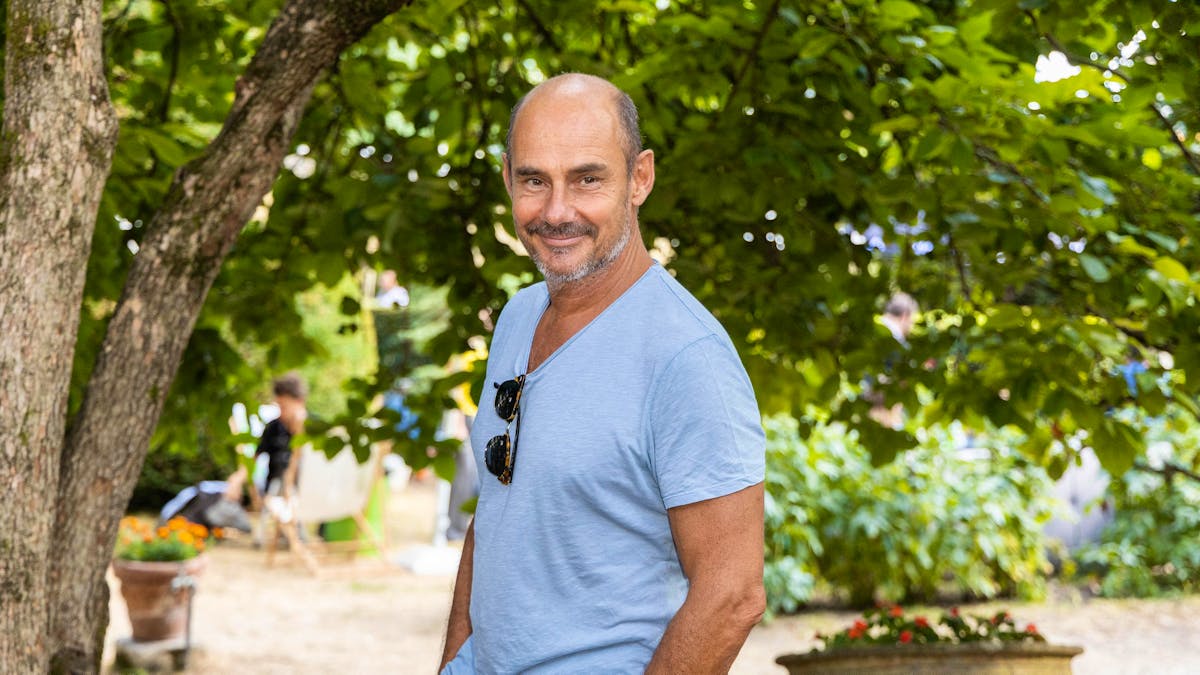 Bernard Campan evokes infidelities in his couple