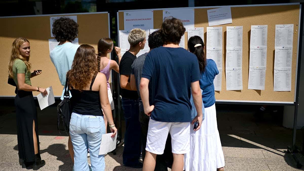 Unheard of: a 9 year old girl wins her baccalaureate