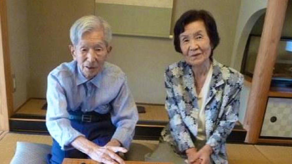 A go player retires at 98