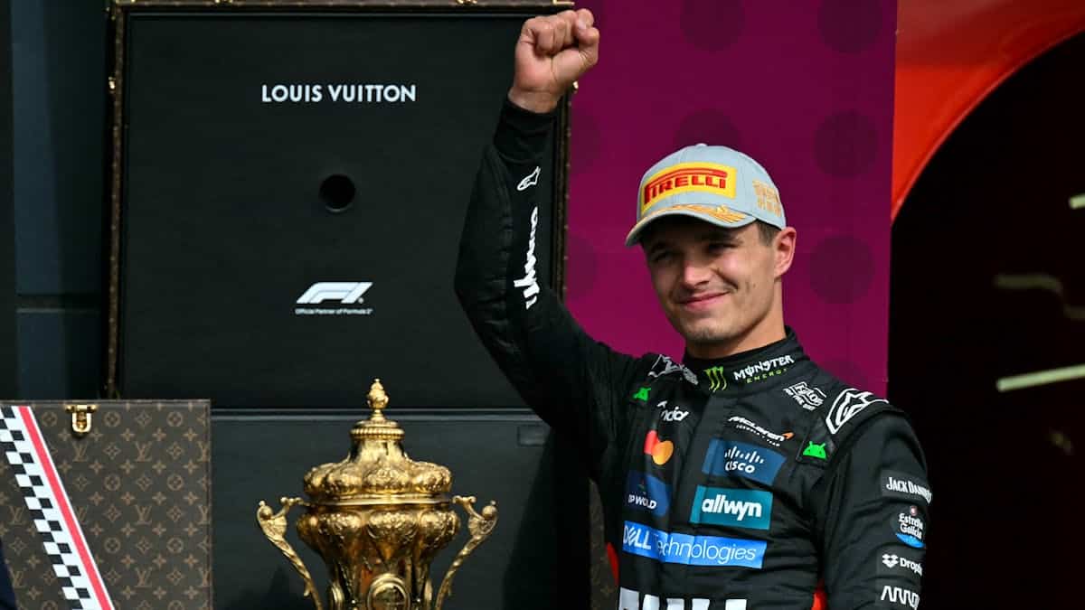 New double McLaren in Silverstone: Norris is ahead of Piastri