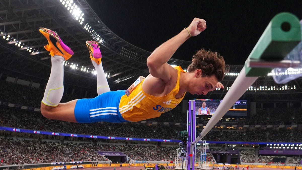 “Mondo” Duplantis further improves his pole vault world record
