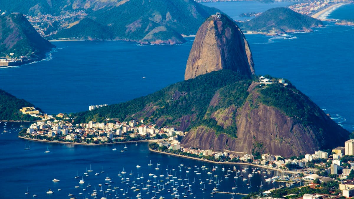 Justice bans zip line on Sugarloaf Mountain