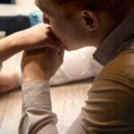 He forces a hand kiss: it’s sexual assault