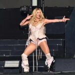 Singer Kesha turns her fans’ teeth into jewelry
