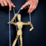 Discover the six phrases that can betray a manipulator