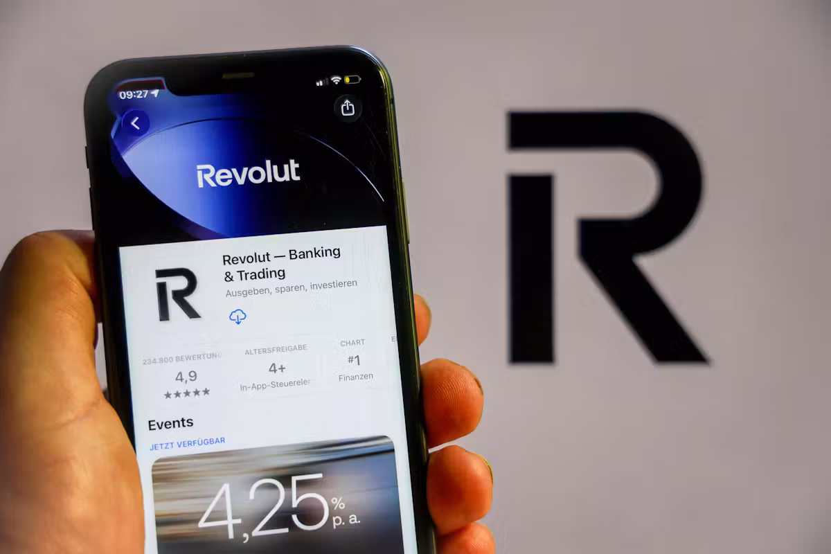 Revolut falls into the trap and hands over customer data