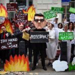 Government approves controversial gas field drilling